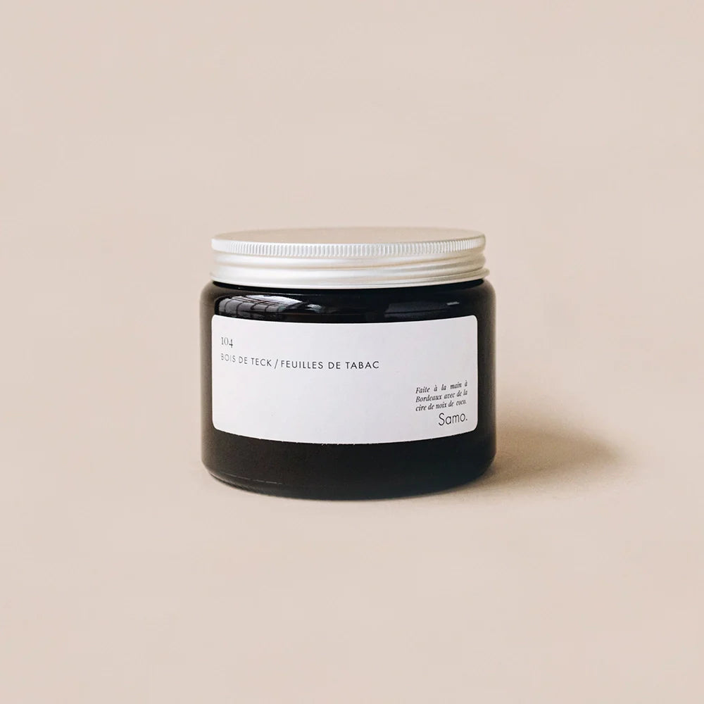 104 TECK WOOD/TOBACCO LEAVES Candle